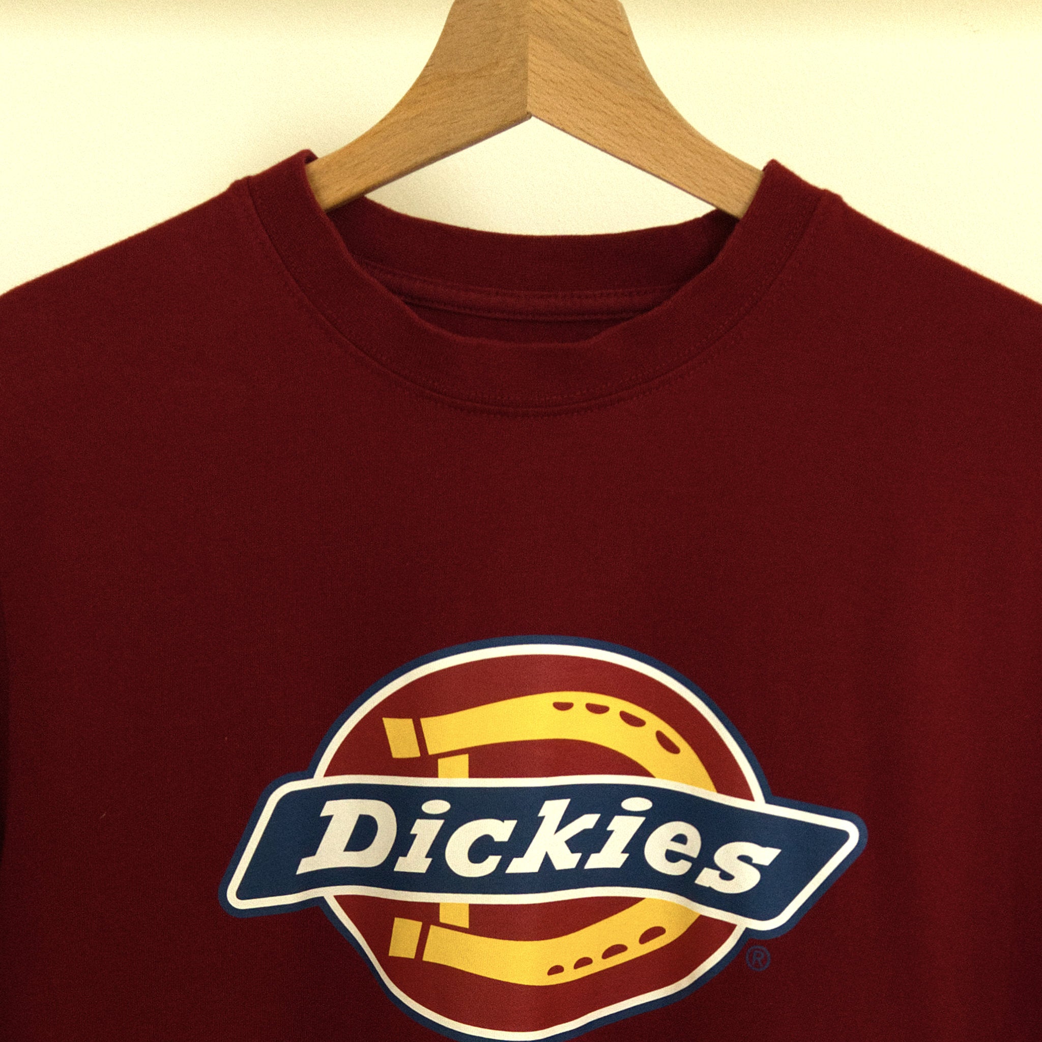 Dickies t-shirt, burgundy, horseshoe logo